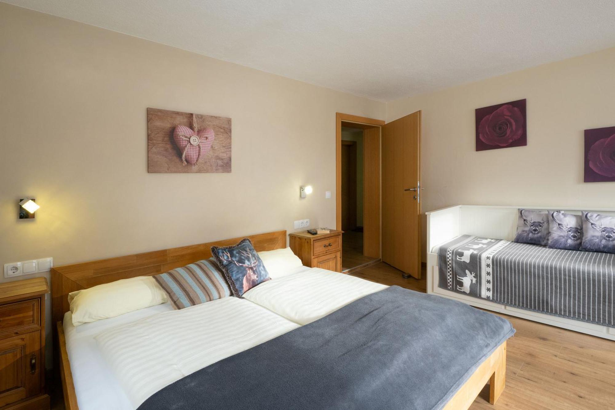 Haus Alpenrose Apartment ไวดริง ภายนอก รูปภาพ